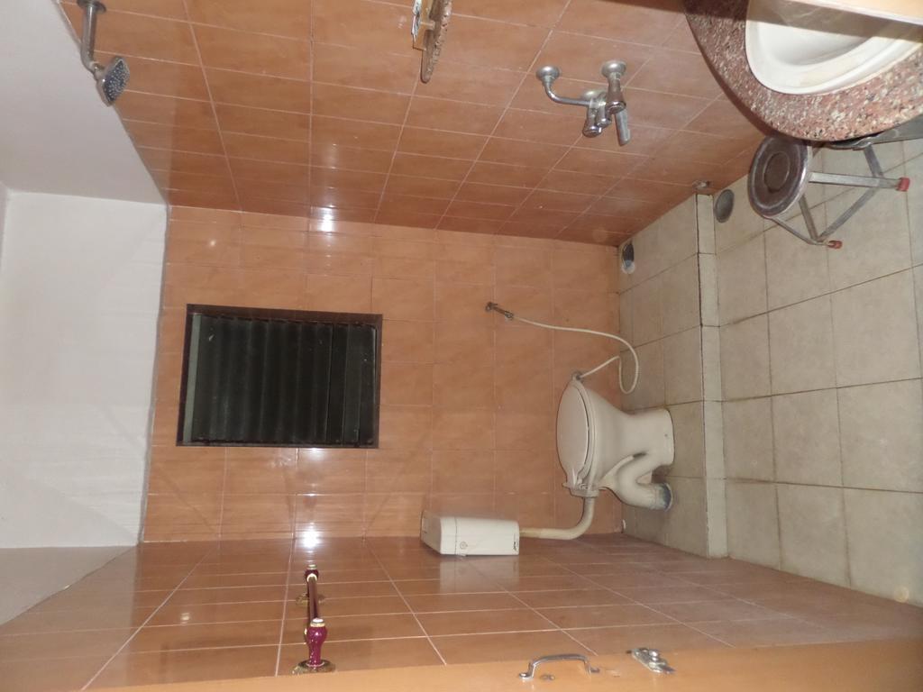 Chalukya Deluxe Kolhapur Ngoại thất bức ảnh